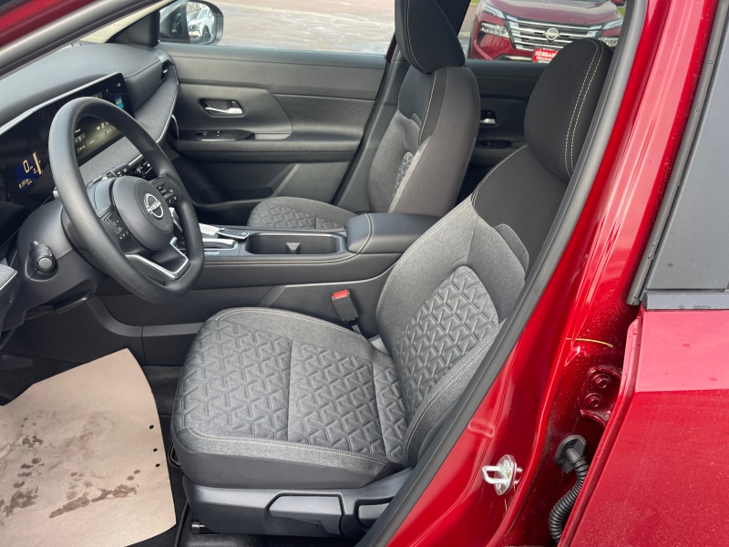 2025 Nissan Kicks