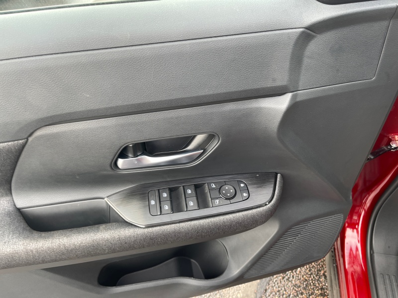 2025 Nissan Kicks