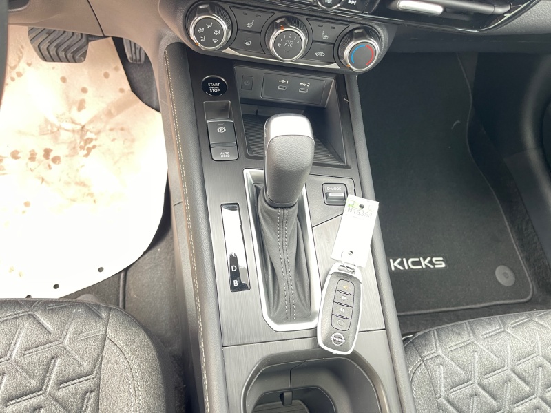 2025 Nissan Kicks