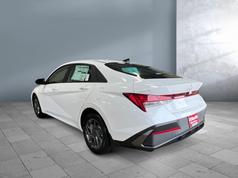 2024 Hyundai Elantra Hybrid