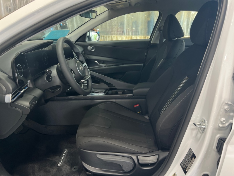 2024 Hyundai Elantra Hybrid