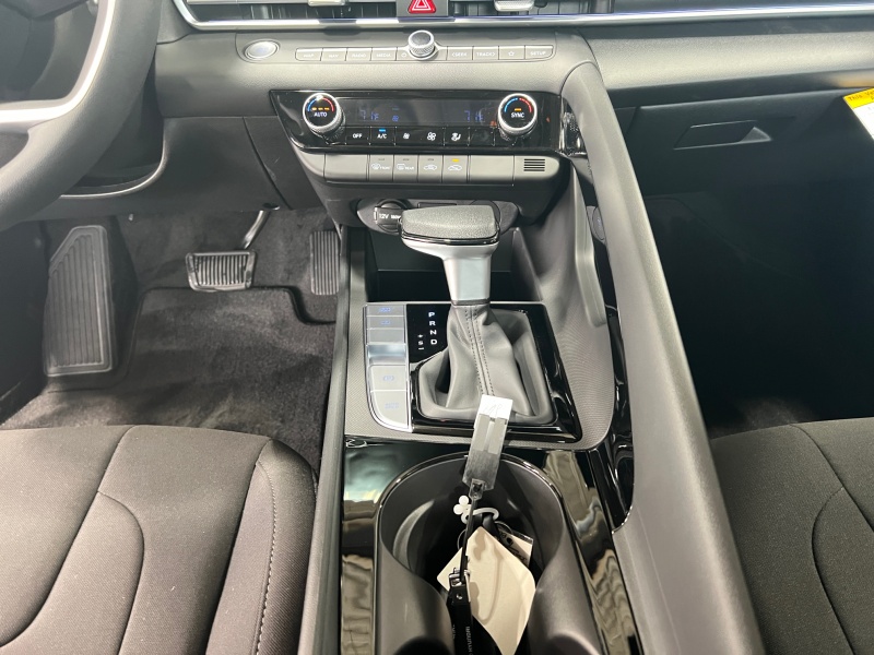 2024 Hyundai Elantra Hybrid
