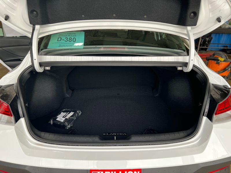 2024 Hyundai Elantra Hybrid