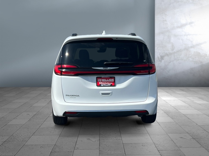 2022 Chrysler Pacifica