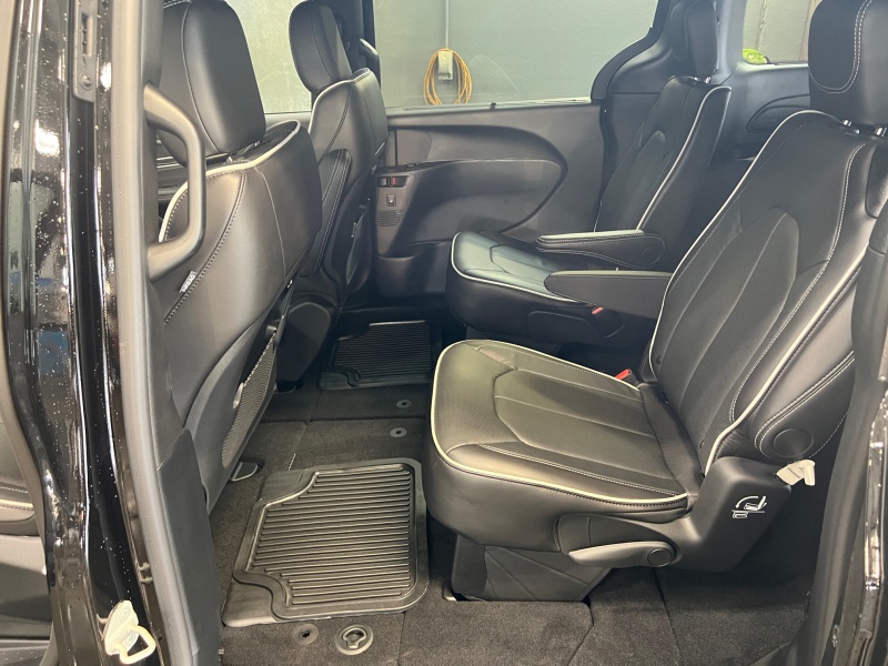 2025 Chrysler Pacifica
