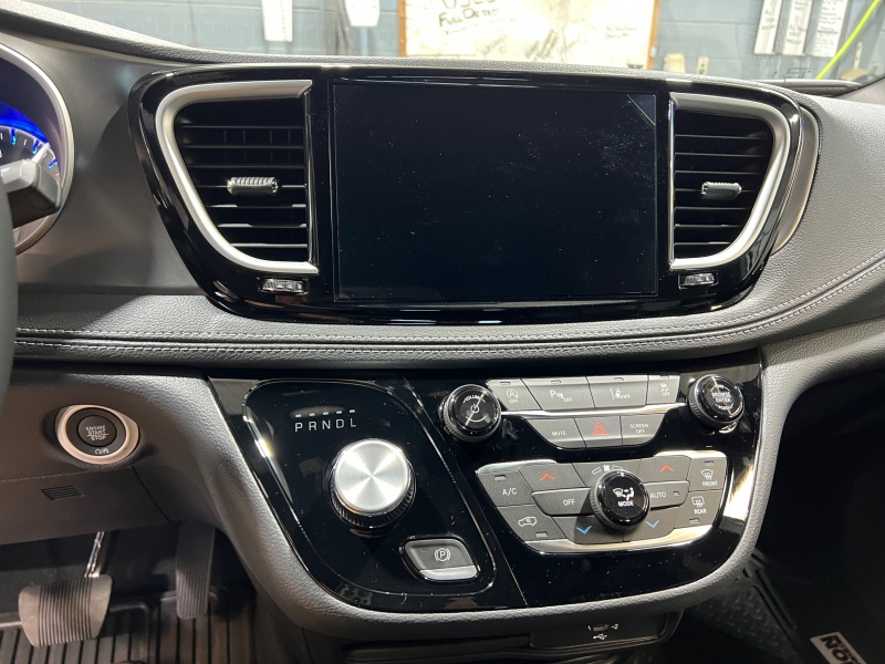 2026 Chrysler Pacifica