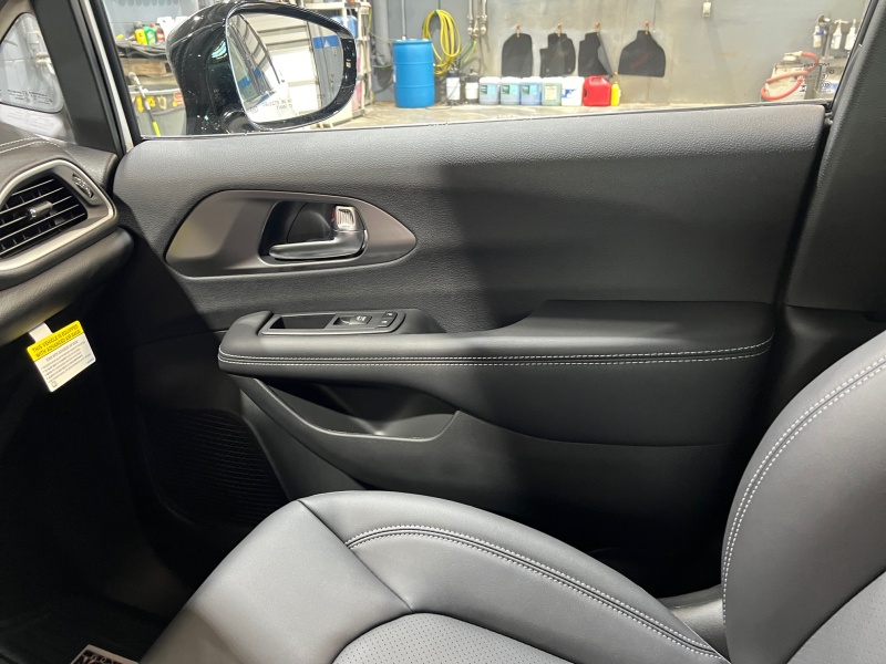 2026 Chrysler Pacifica