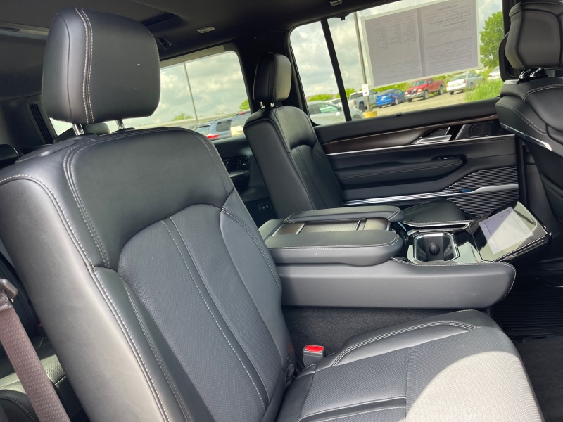 2024 Jeep Grand Wagoneer L
