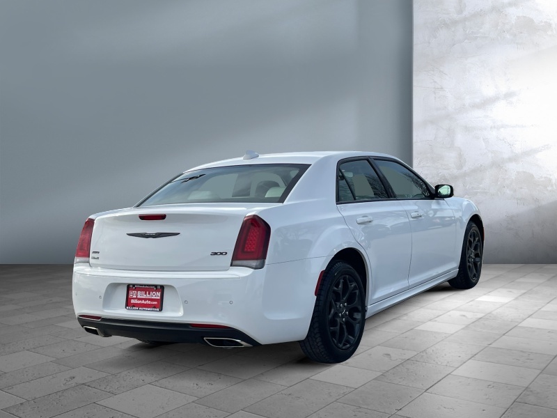 2023 Chrysler 300