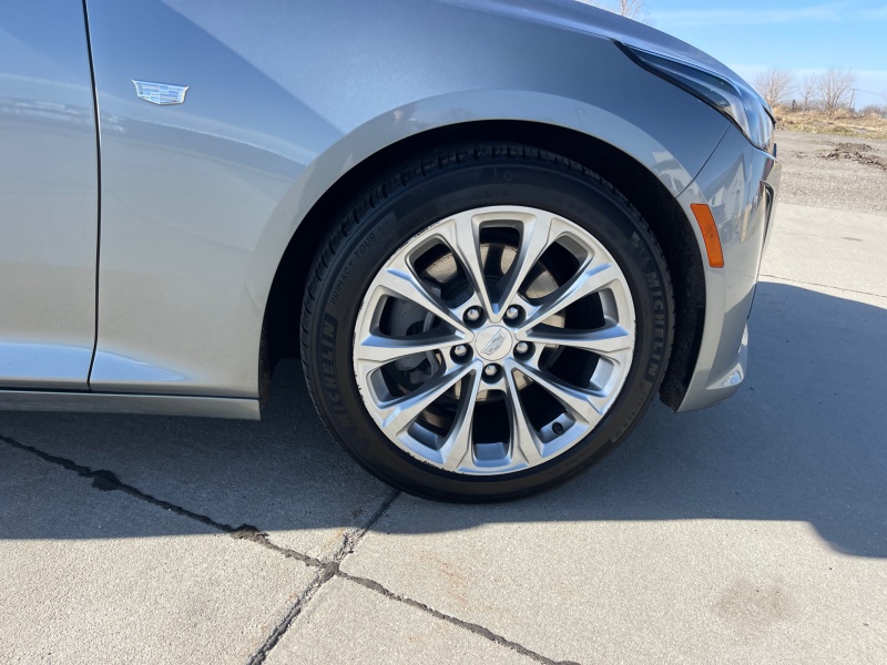 2023 Cadillac CT5