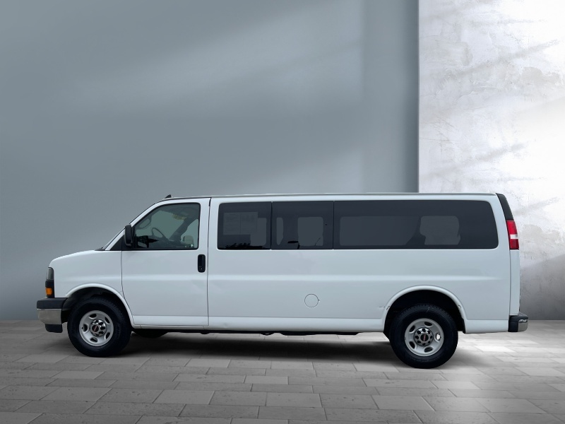 2017 GMC Savana Passenger