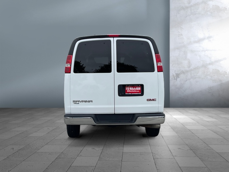 2017 GMC Savana Passenger