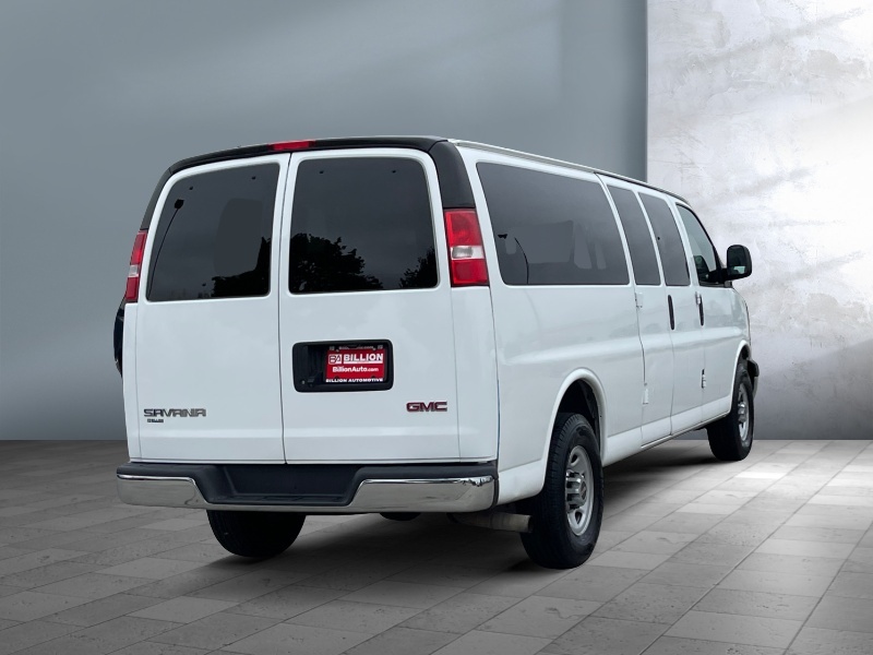 2017 GMC Savana Passenger