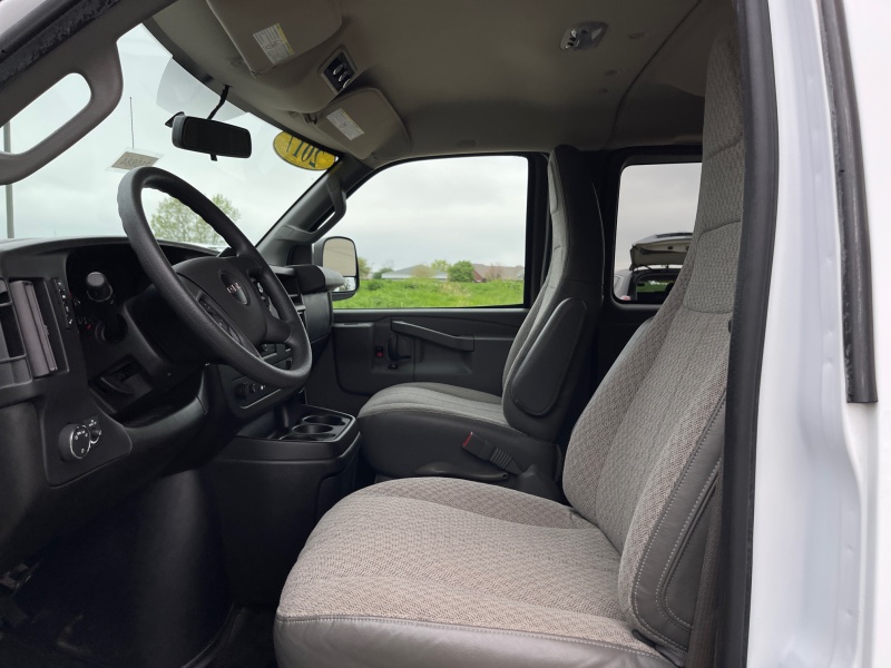 2017 GMC Savana Passenger