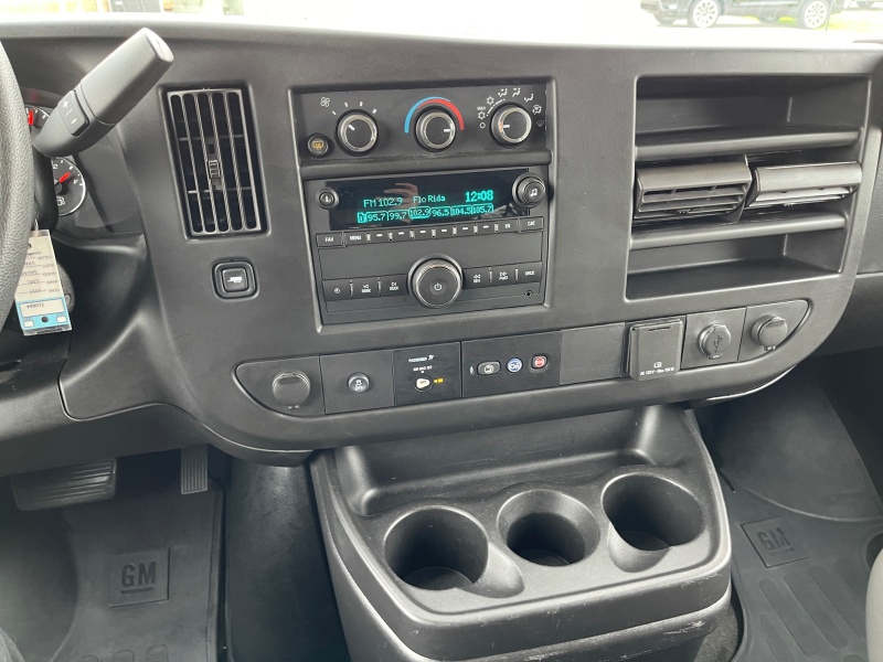 2017 GMC Savana Passenger