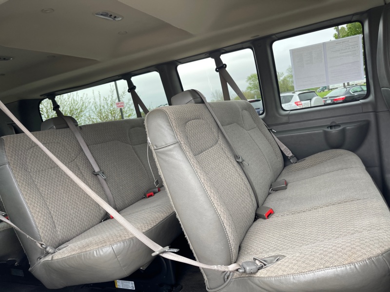 2017 GMC Savana Passenger