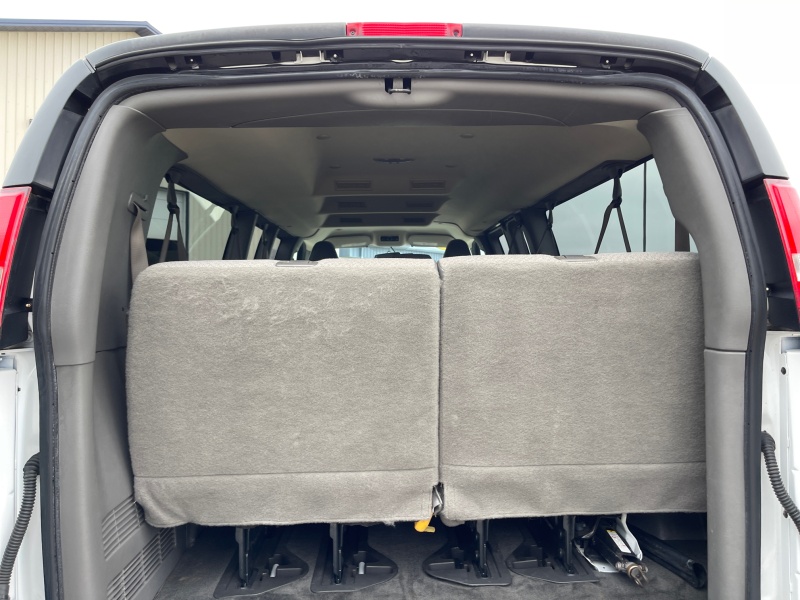 2017 GMC Savana Passenger