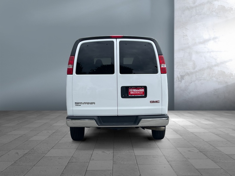 2017 GMC Savana Passenger