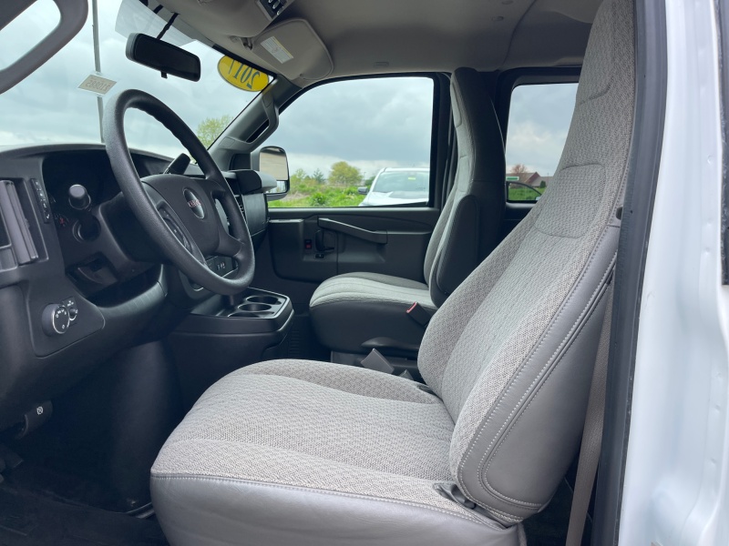 2017 GMC Savana Passenger