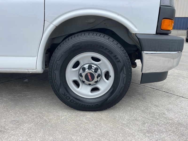 2017 GMC Savana Passenger