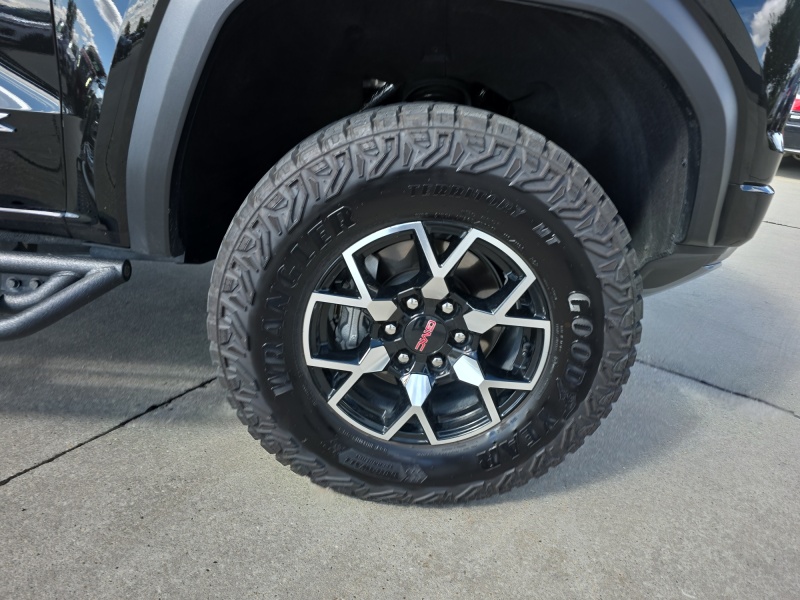 2024 GMC Canyon