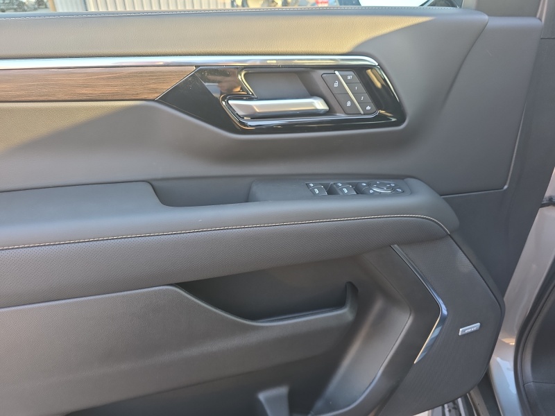 2025 Chevrolet Suburban