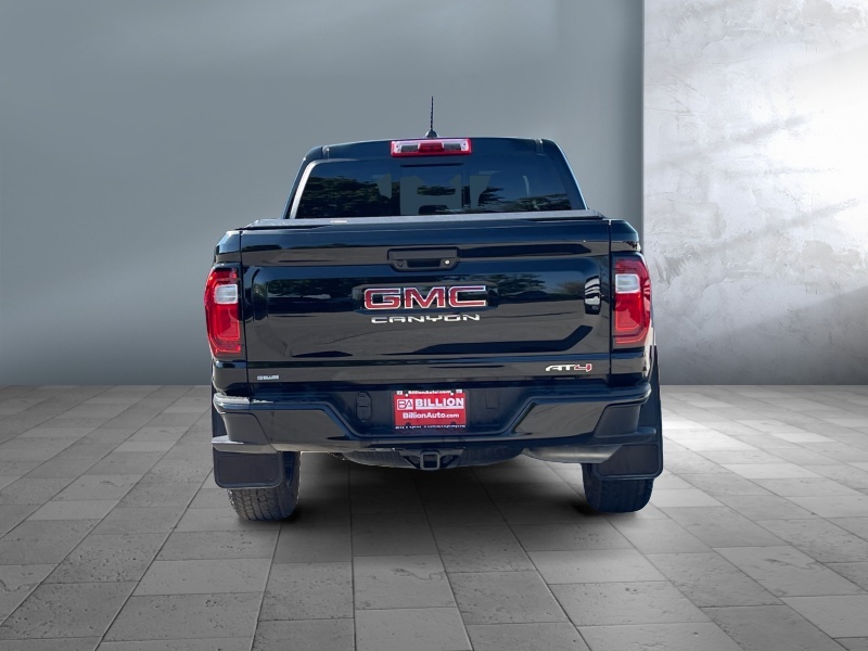 2024 GMC Canyon