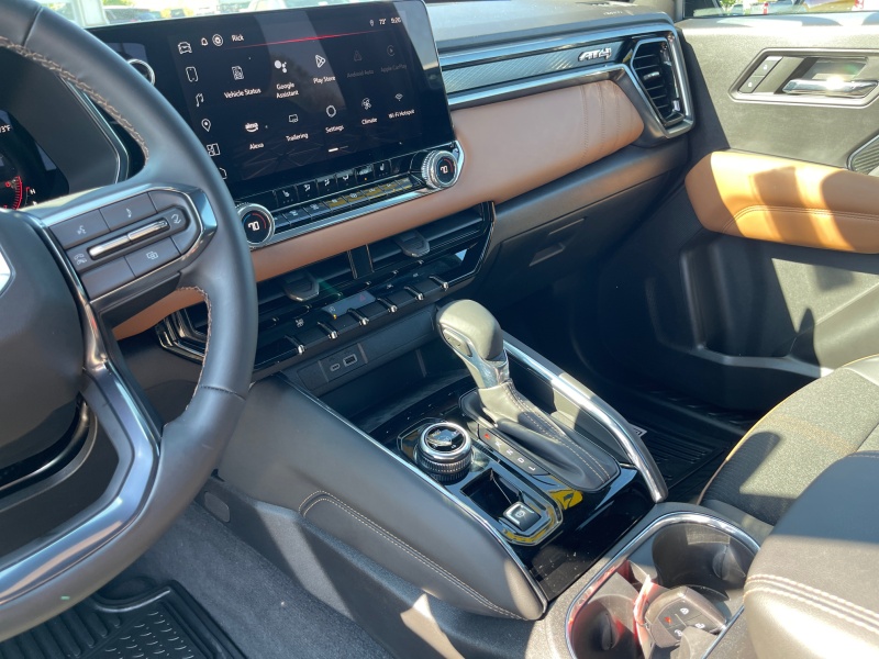 2024 GMC Canyon