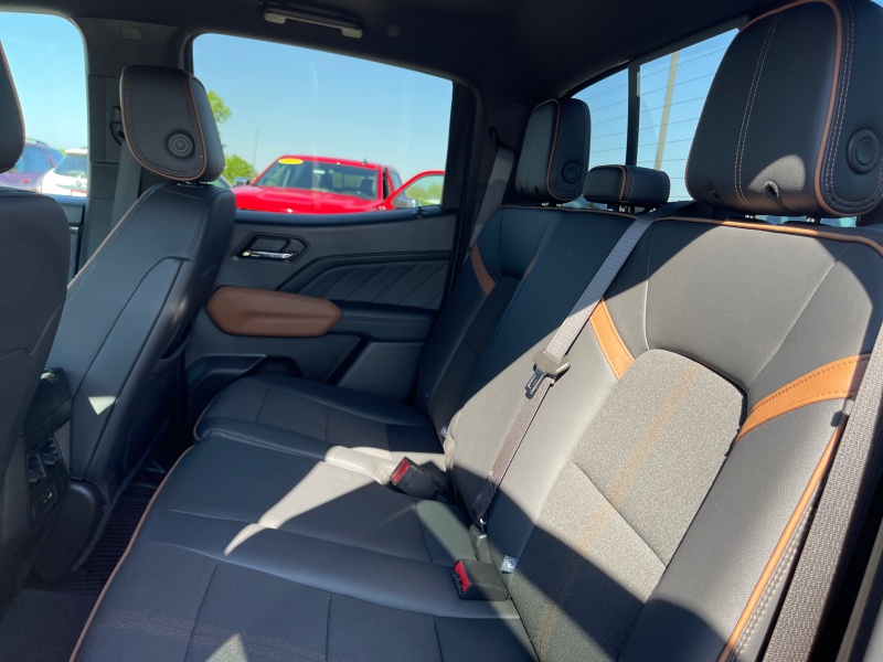 2024 GMC Canyon