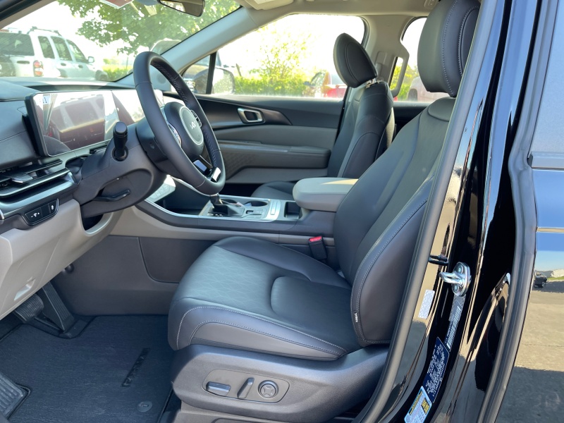 2025 Kia Carnival