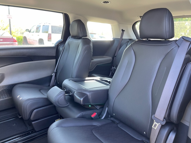 2025 Kia Carnival