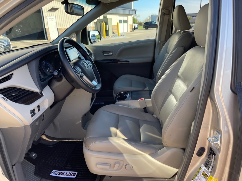 2015 Toyota Sienna