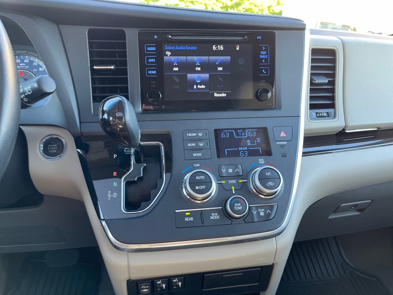 2015 Toyota Sienna