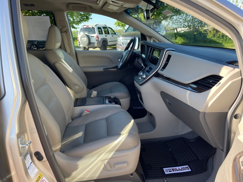 2015 Toyota Sienna