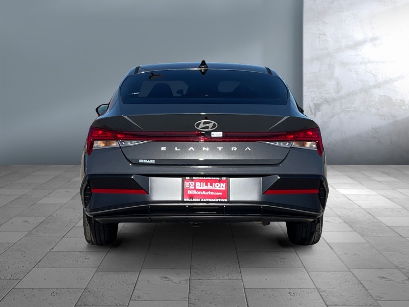 2025 Hyundai Elantra