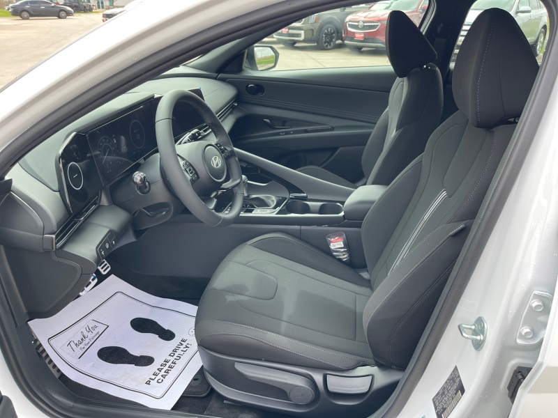 2025 Hyundai Elantra Hybrid