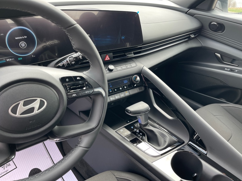 2025 Hyundai Elantra Hybrid