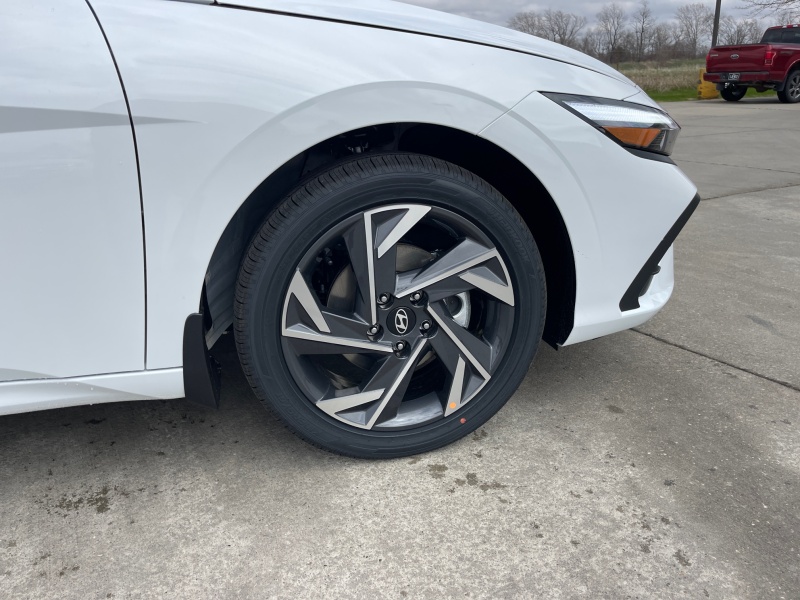 2025 Hyundai Elantra Hybrid