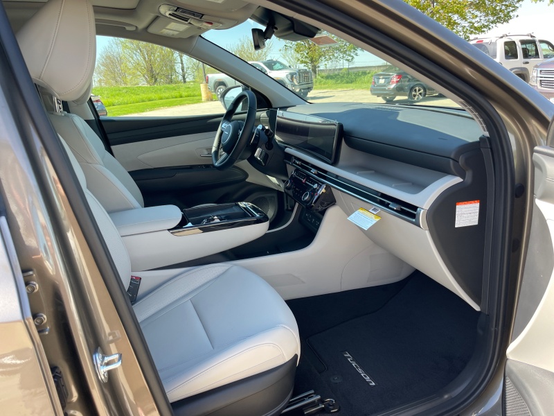 2025 Hyundai Tucson Hybrid
