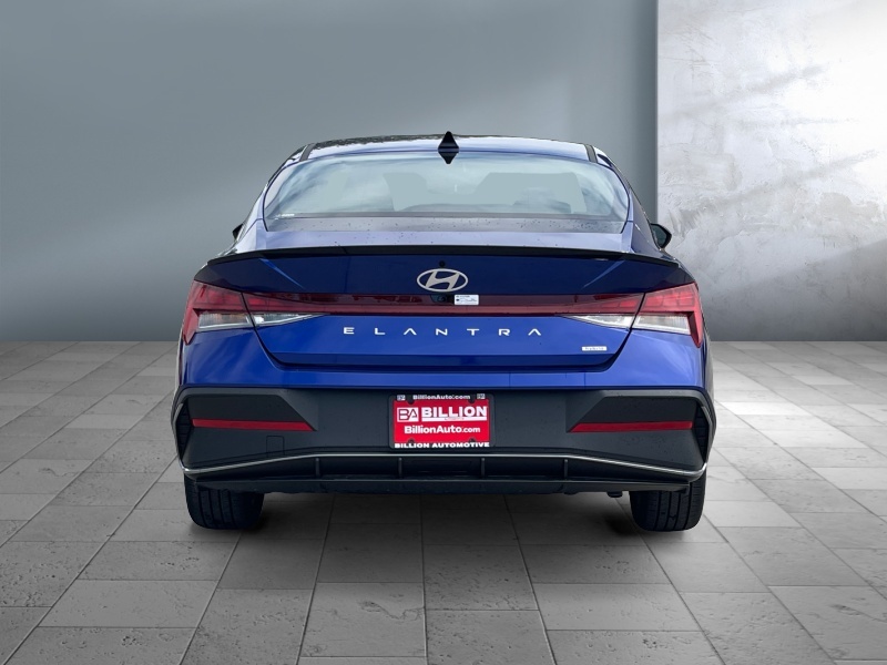 2025 Hyundai Elantra Hybrid