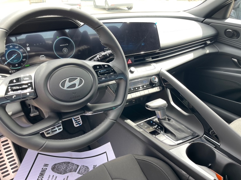 2025 Hyundai Elantra Hybrid