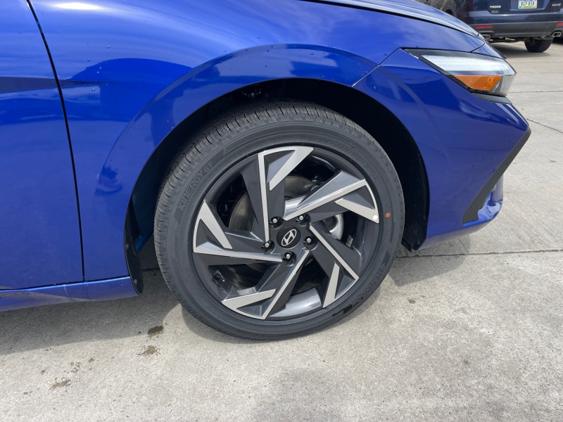 2025 Hyundai Elantra Hybrid