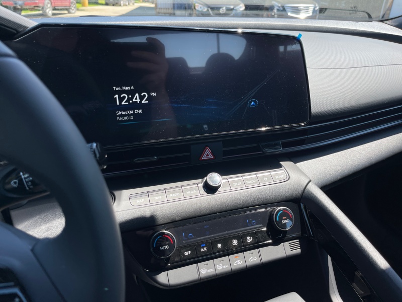 2025 Hyundai Elantra Hybrid