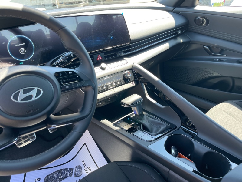2025 Hyundai Elantra Hybrid