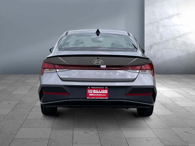 2025 Hyundai Elantra