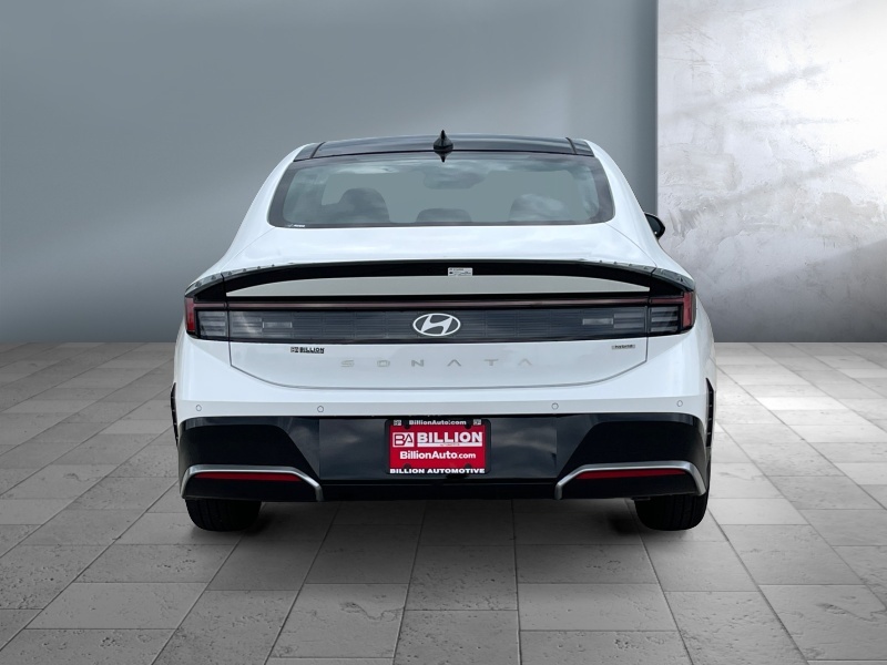 2025 Hyundai Sonata Hybrid