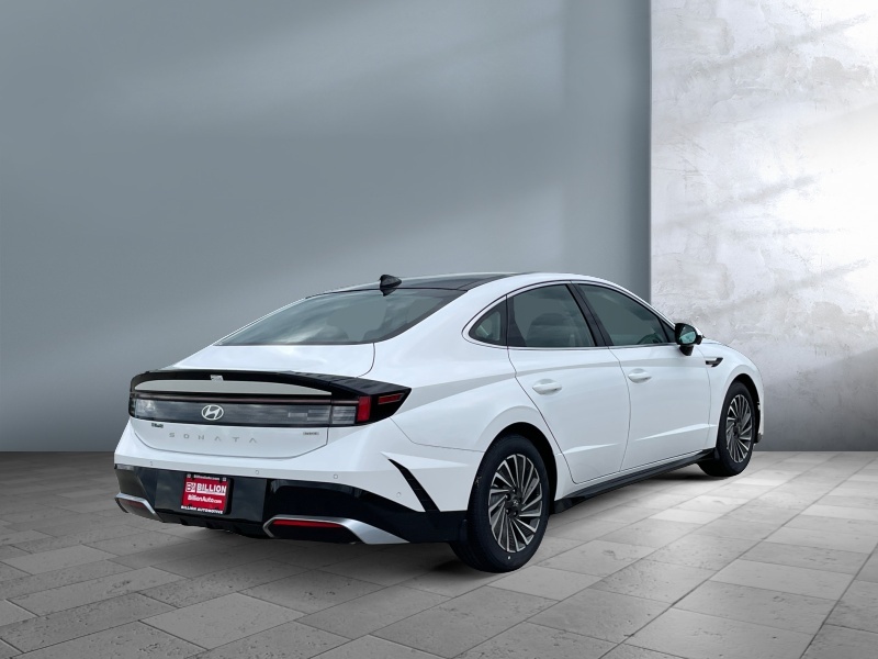 2025 Hyundai Sonata Hybrid