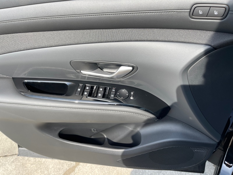 2025 Hyundai Tucson Hybrid