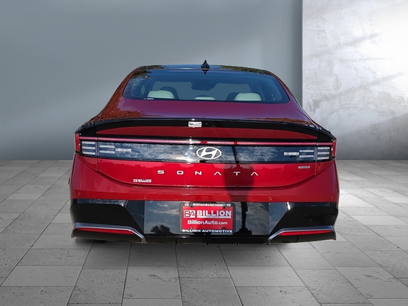 2025 Hyundai Sonata Hybrid