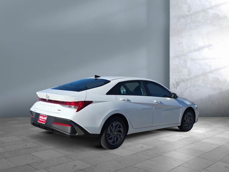 2026 Hyundai Elantra Hybrid